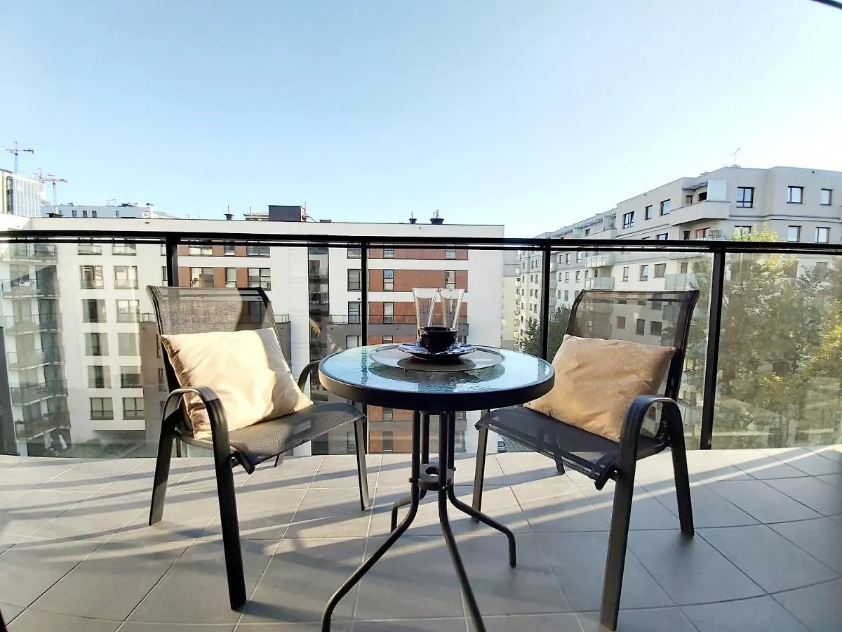 Ferienwohnung Siedmiogrodzka - Most Handy Location, Aircon & Garage Free Warschau Polen