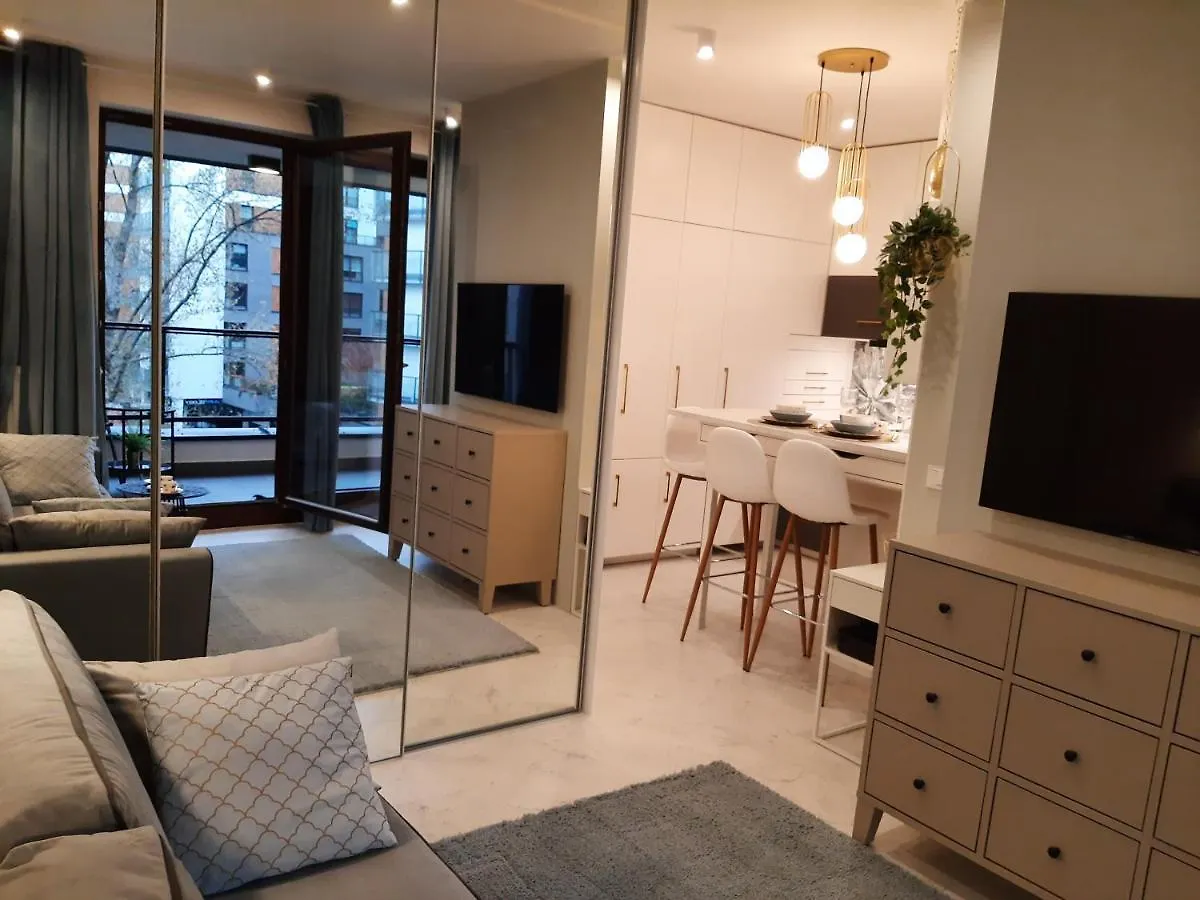Apartment Siedmiogrodzka - Most Handy Location, Aircon & Garage Free Warsaw
