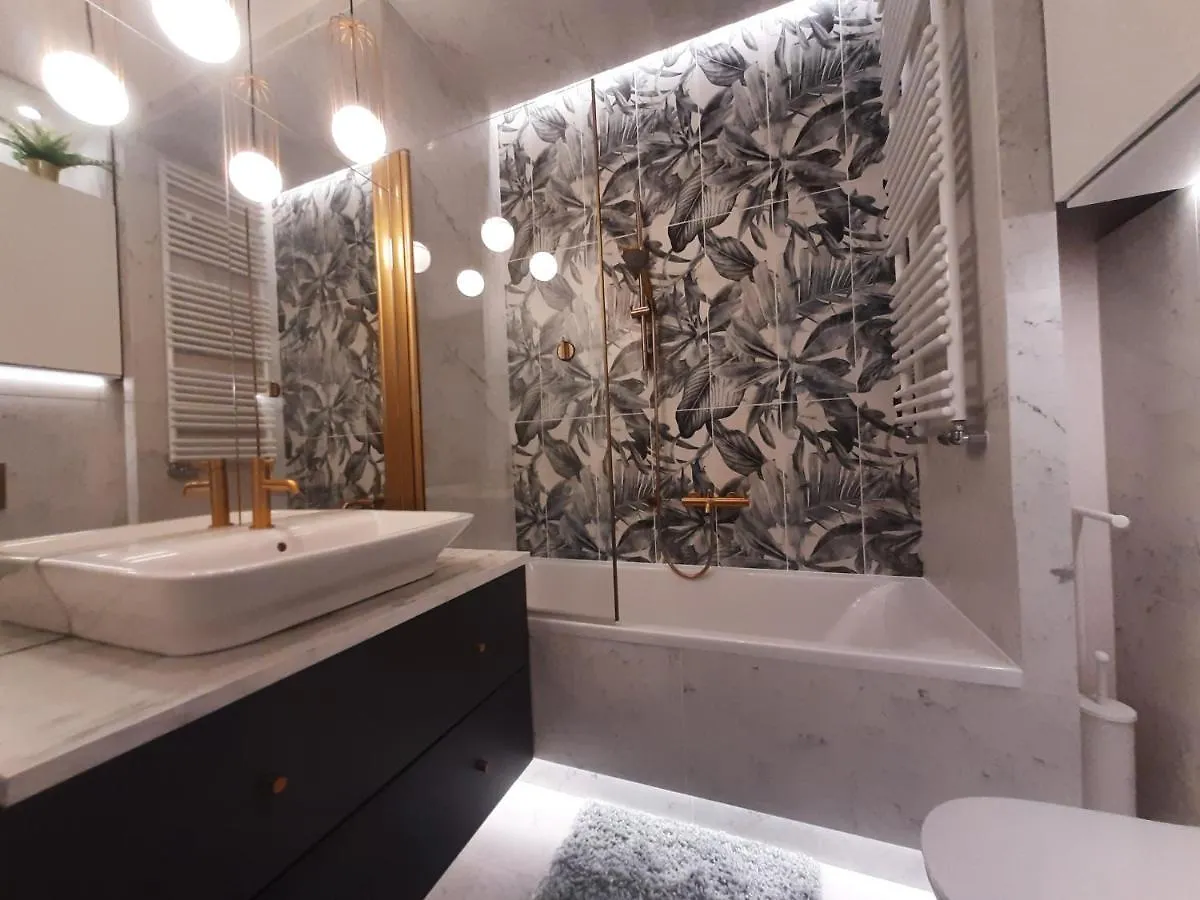 Siedmiogrodzka - Most Handy Location, Aircon & Garage Free Warsaw Poland