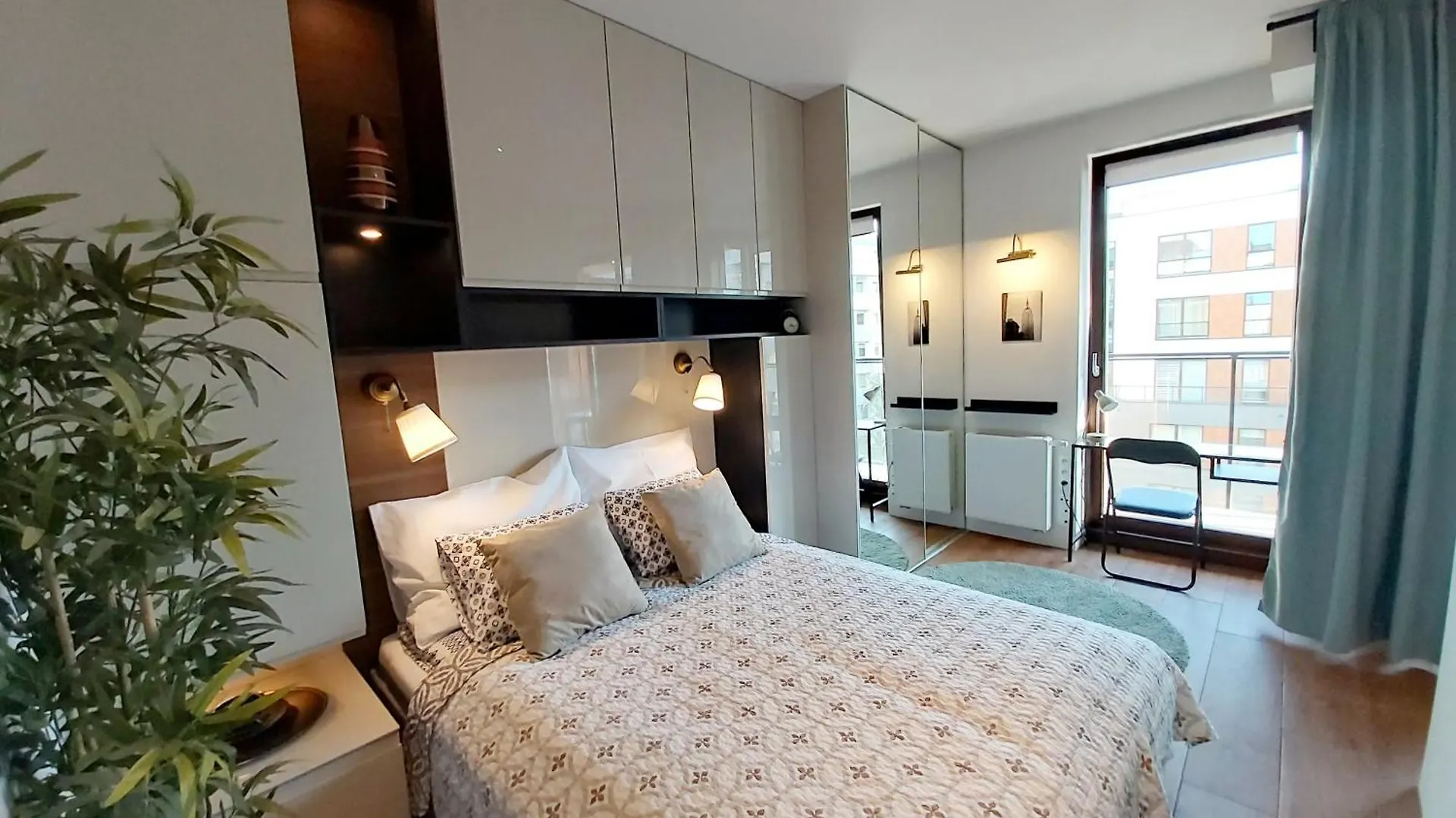 Apartment Siedmiogrodzka - Most Handy Location, Aircon & Garage Free Warsaw