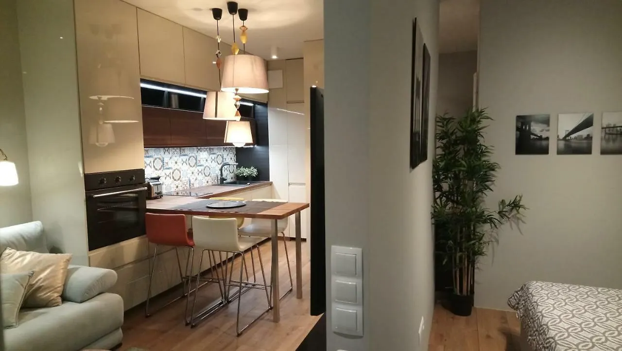 Siedmiogrodzka - Most Handy Location, Aircon & Garage Free Apartment Warsaw Poland