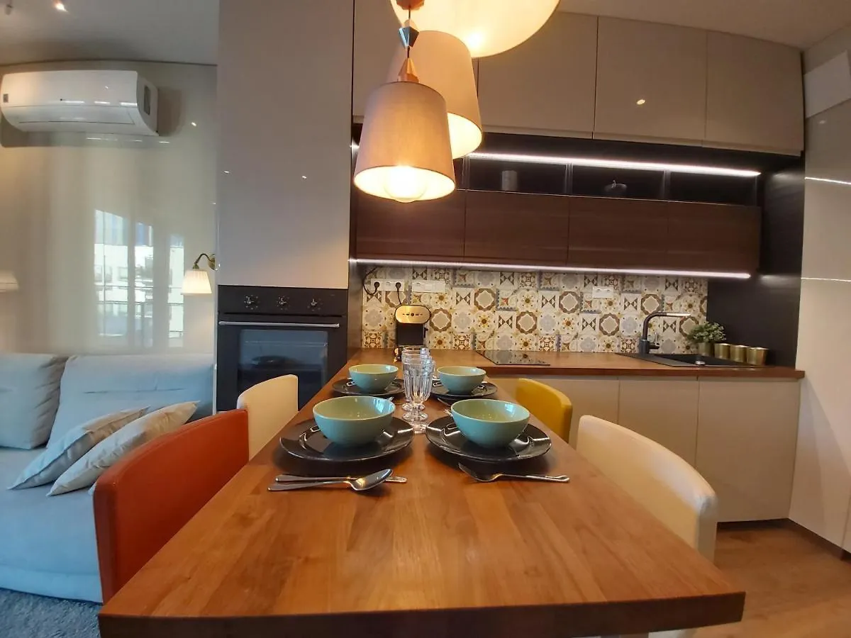 Siedmiogrodzka - Most Handy Location, Aircon & Garage Free Warsaw